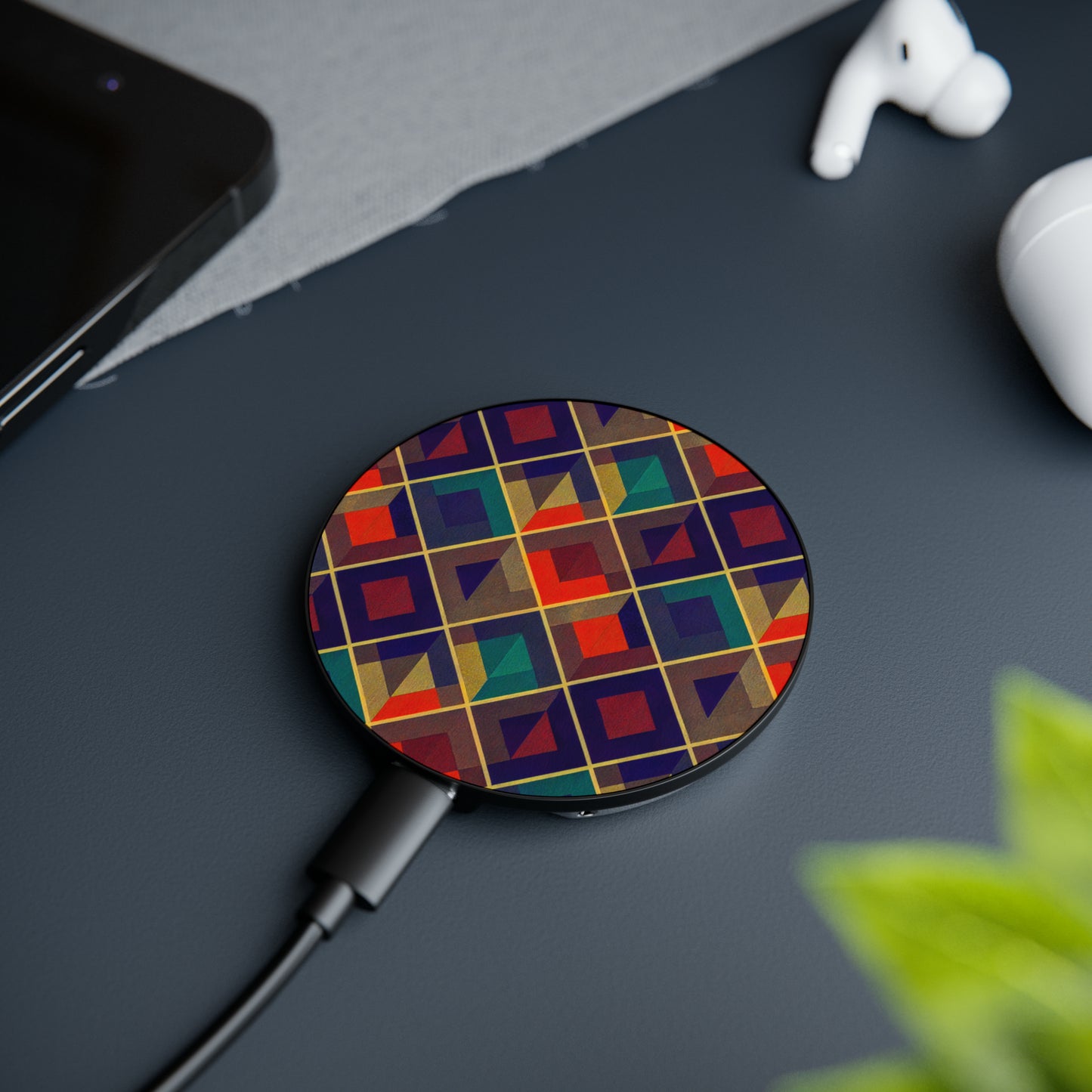 Magnetic Induction Charger - Herringbone Kaleidoscope