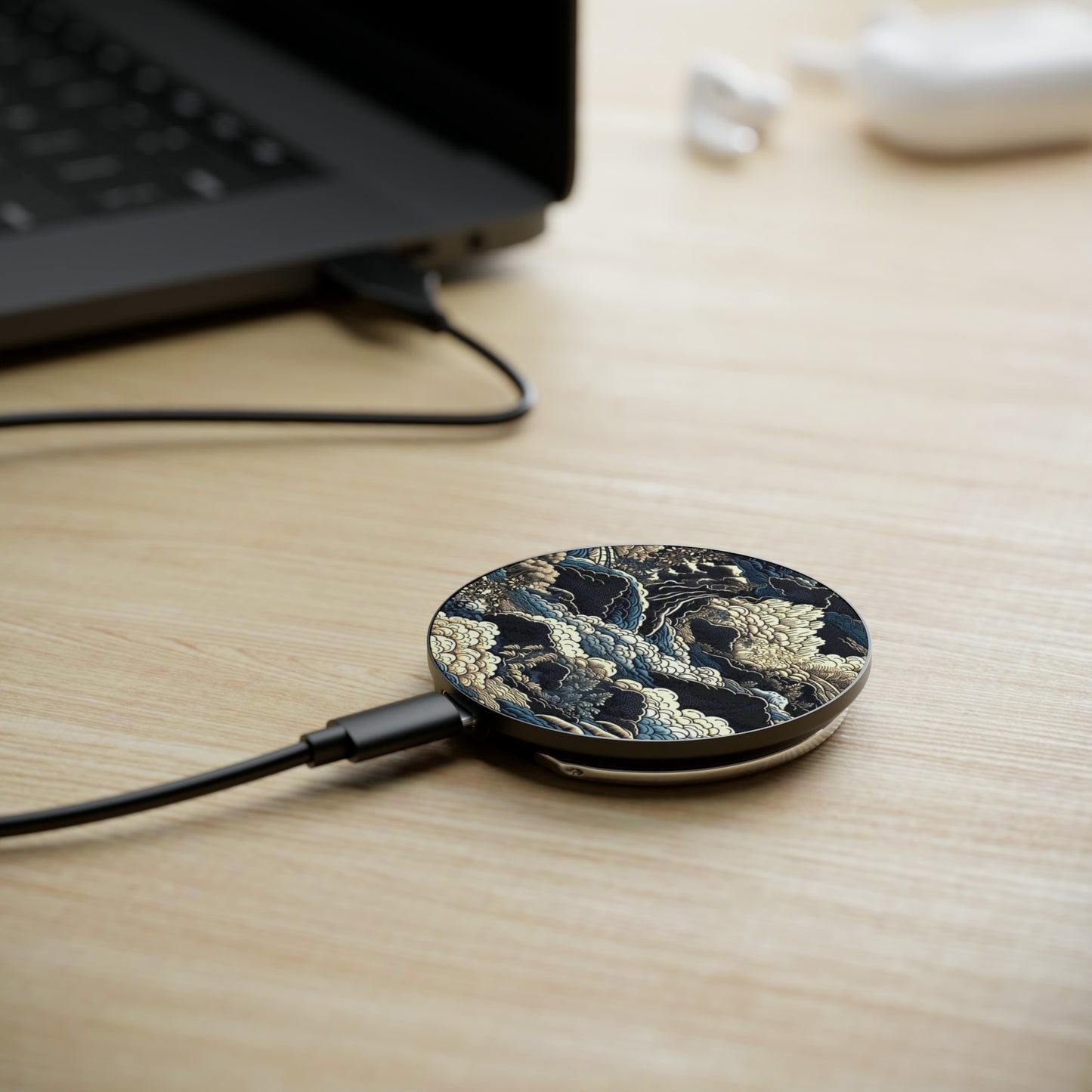 Edo Daydreams - Magnetic Induction Charger