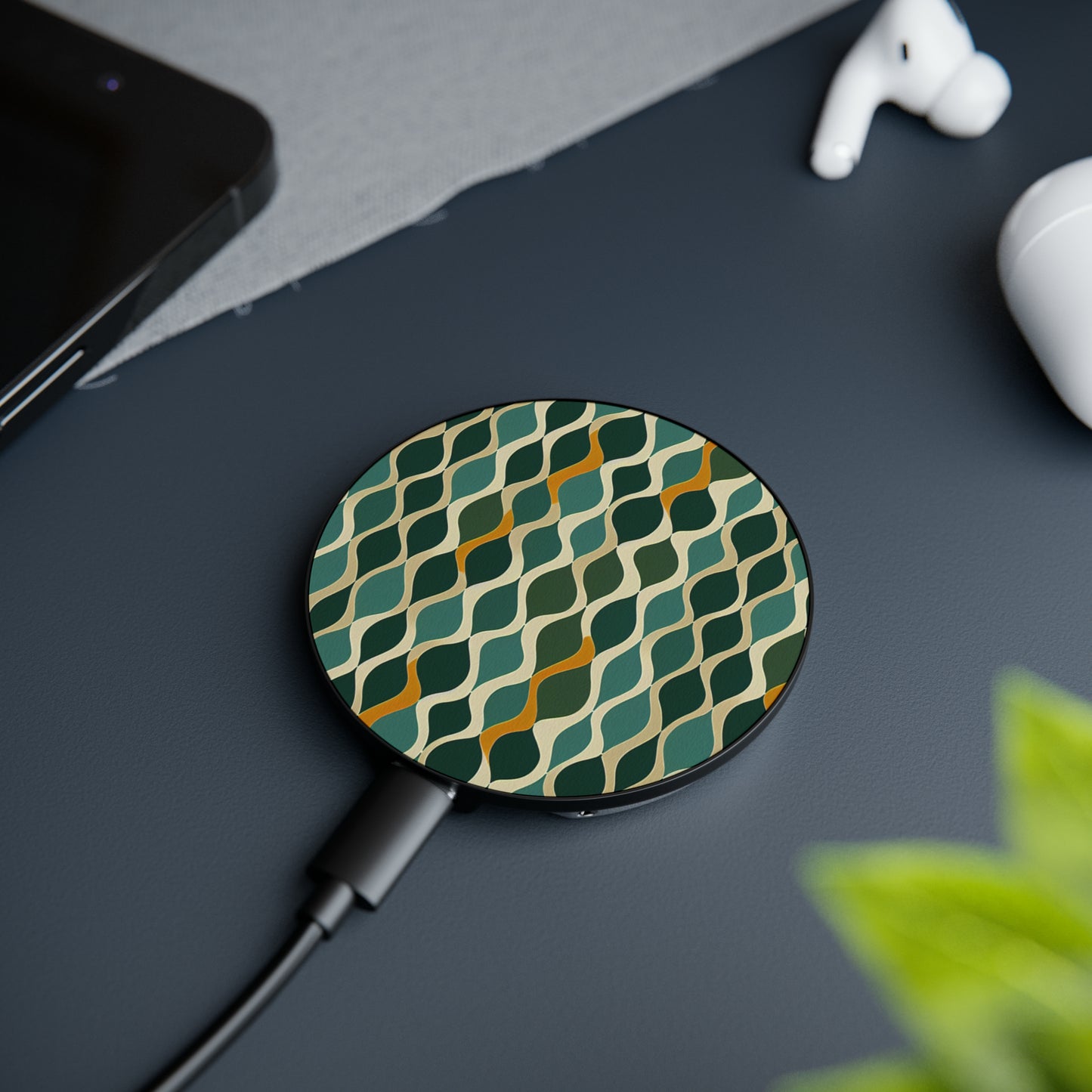 Magnetic Induction Charger - Deco Aqua Ringlets